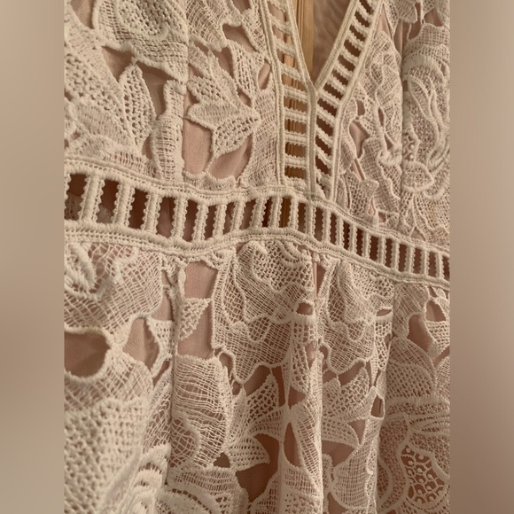 White lace romper - Picture 3 of 4